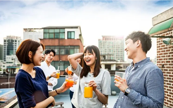 在渠道为王时代，AI智能名片商城系统能否帮助传统企业解决获客渠道转型的难题！
